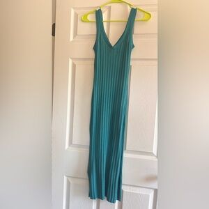 Olive & Oak Blue Ribbed Sleeveless Maxi Dress